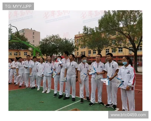 “雨花杯” 航模赛南京开赛：蓝天竞技融文旅